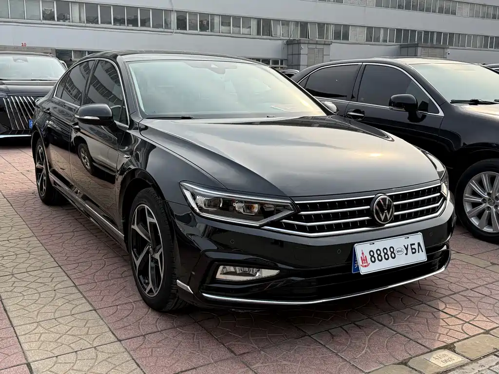 Volkswagen Magotan 2024 2 Million Celebration Edition 330TSI DSG Luxury Model 2024 - thumbnail 2