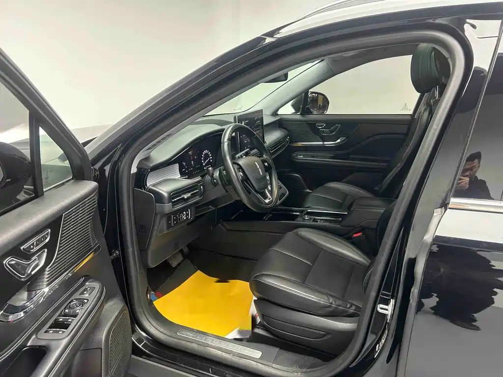 Lincoln Lynx 2021 2.0T Front-Wheel Drive Premium Edition 2021 - thumbnail 6