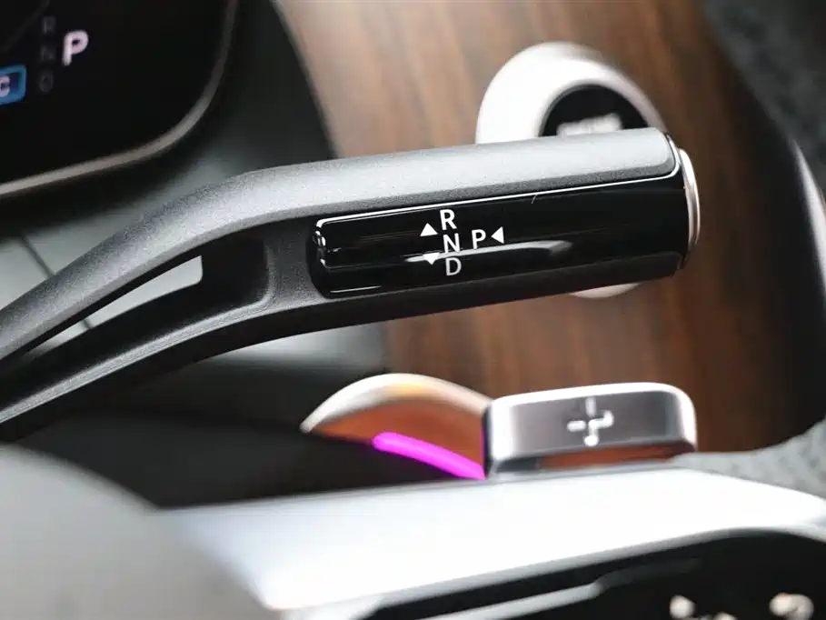 Mercedes-Benz Mercedes-Benz GLC 2025 Facelift GLC 300 L 4MATIC Sport 5-Seat 2025 - thumbnail 16