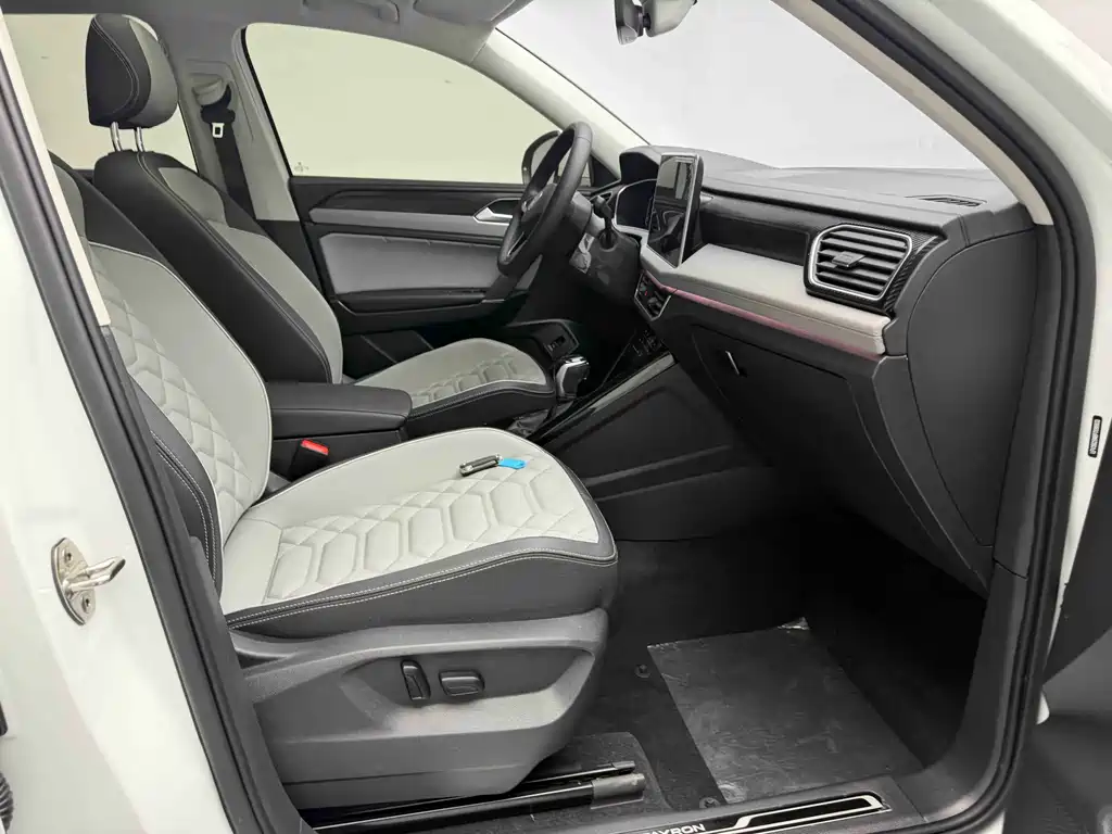 Volkswagen Tayron 2024 Model 330TSI Front-Wheel Drive Luxury Plus Advanced Edition 2024 - thumbnail 5
