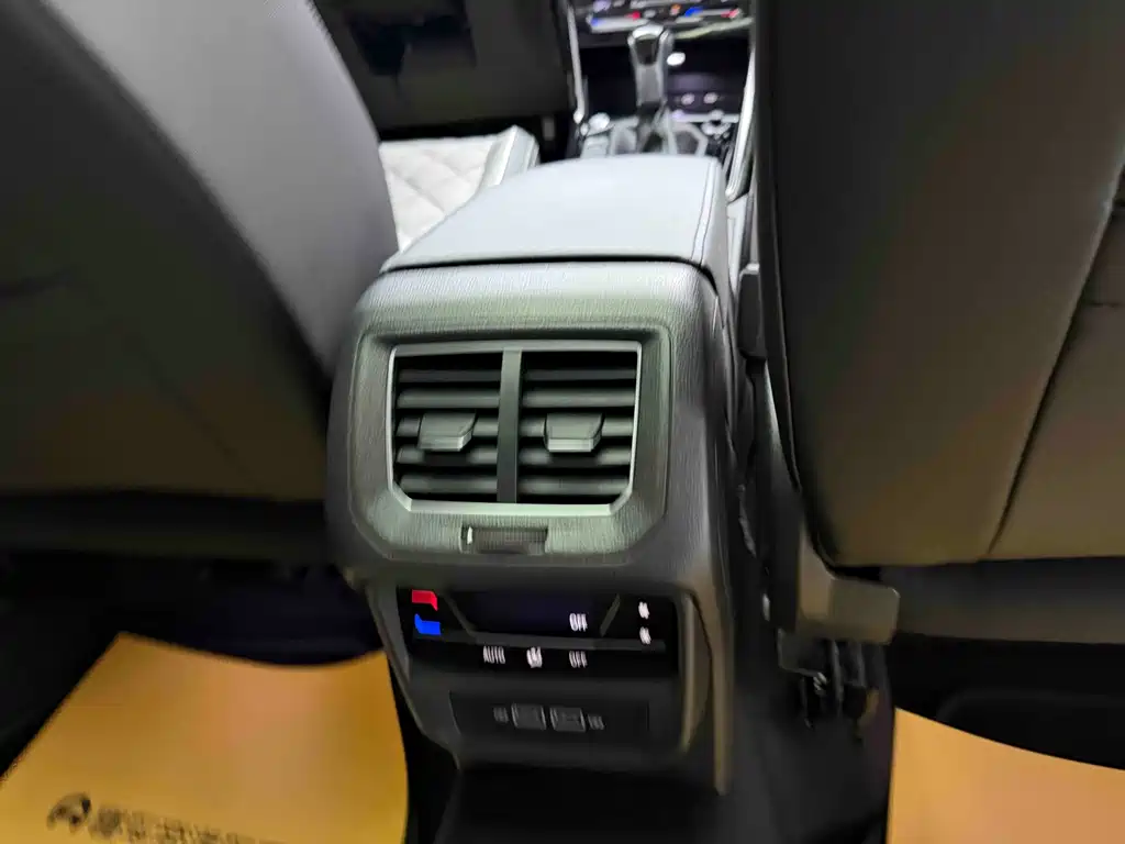 Volkswagen Tayron 2024 Model 330TSI Front-Wheel Drive Luxury Plus Advanced Edition 2024 - thumbnail 7
