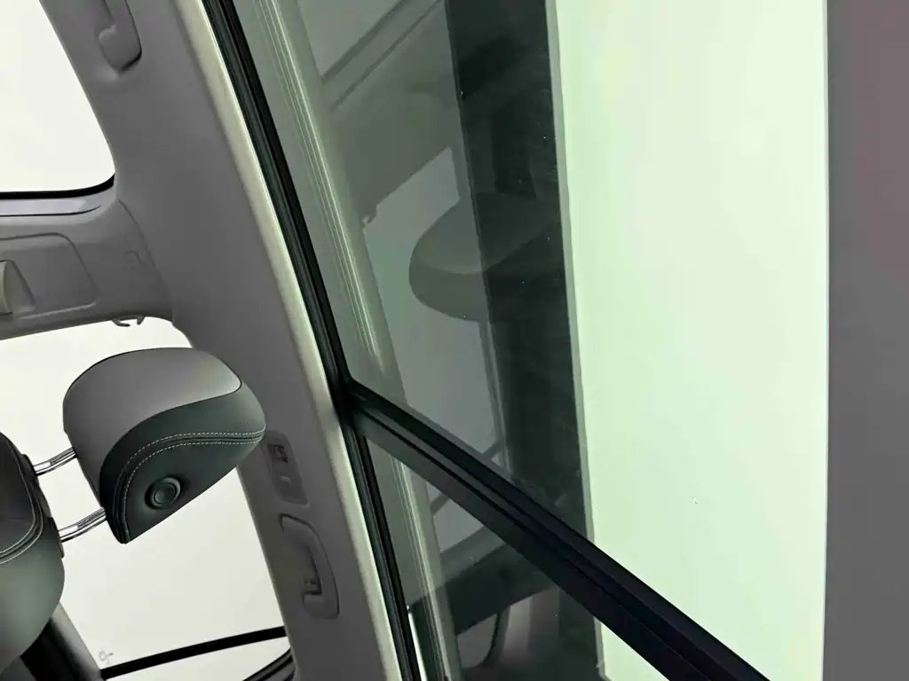 Volkswagen Tayron 2024 Model 330TSI Front-Wheel Drive Luxury Plus Advanced Edition 2024 - thumbnail 19