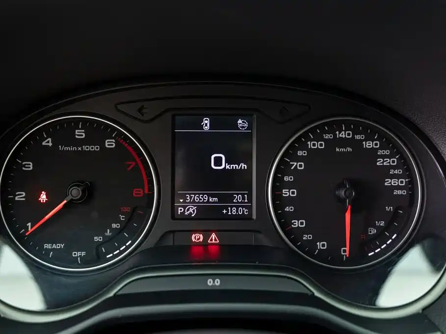 Audi Audi Q2L 2022 35 TFSI Fashion Elegant Edition 2023 - thumbnail 12