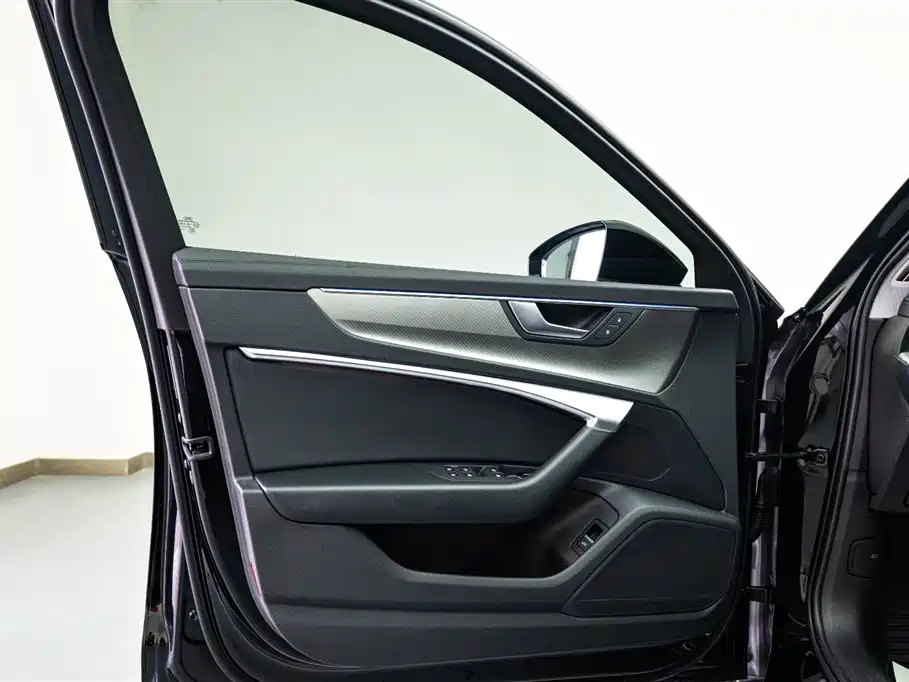 Audi Audi A6L 2021 40 TFSI Luxury Elegant Model 2021 - thumbnail 10