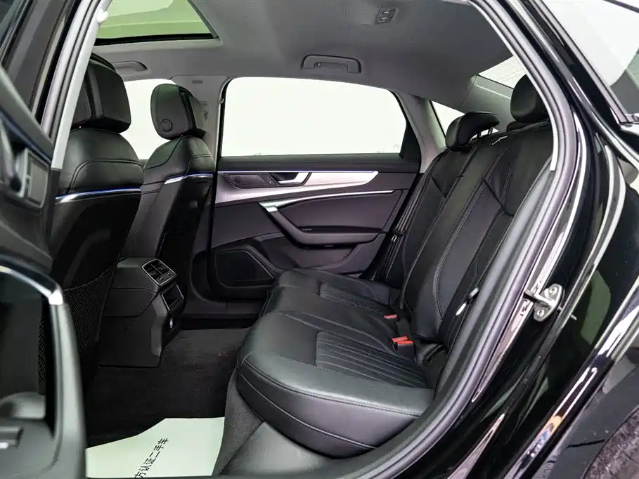 Audi Audi A6L 2021 40 TFSI Luxury Elegant Model 2021 - thumbnail 12