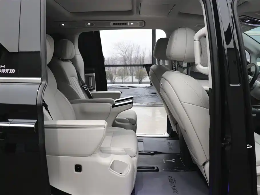Lantu Automobile Lantu Dreamer 2025 PHEV AWD Premium Kunpeng Edition 2025 - thumbnail 27