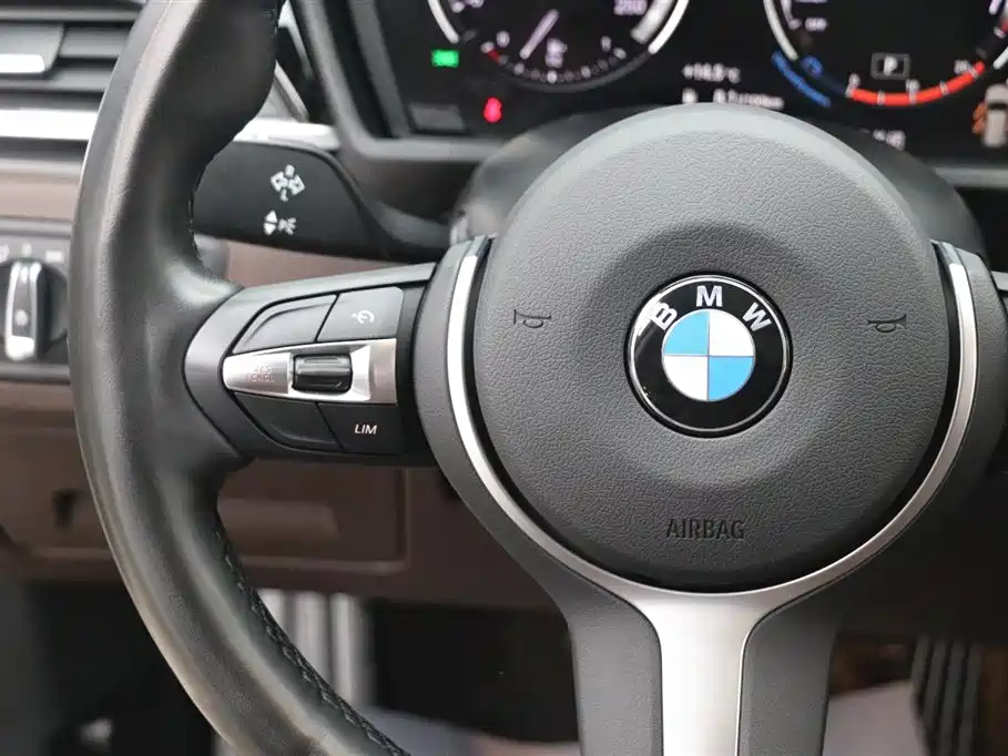 BMW BMW X1 2022 sDrive25Li Leading Edition 2023 - thumbnail 17