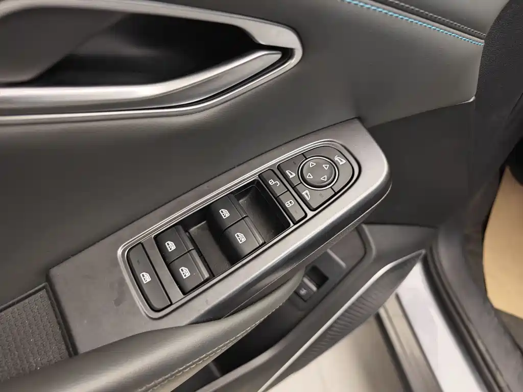 BYD BYD Song L DM-i 2025 Intelligent Driving Edition 160km Premium Model 2025 - thumbnail 9