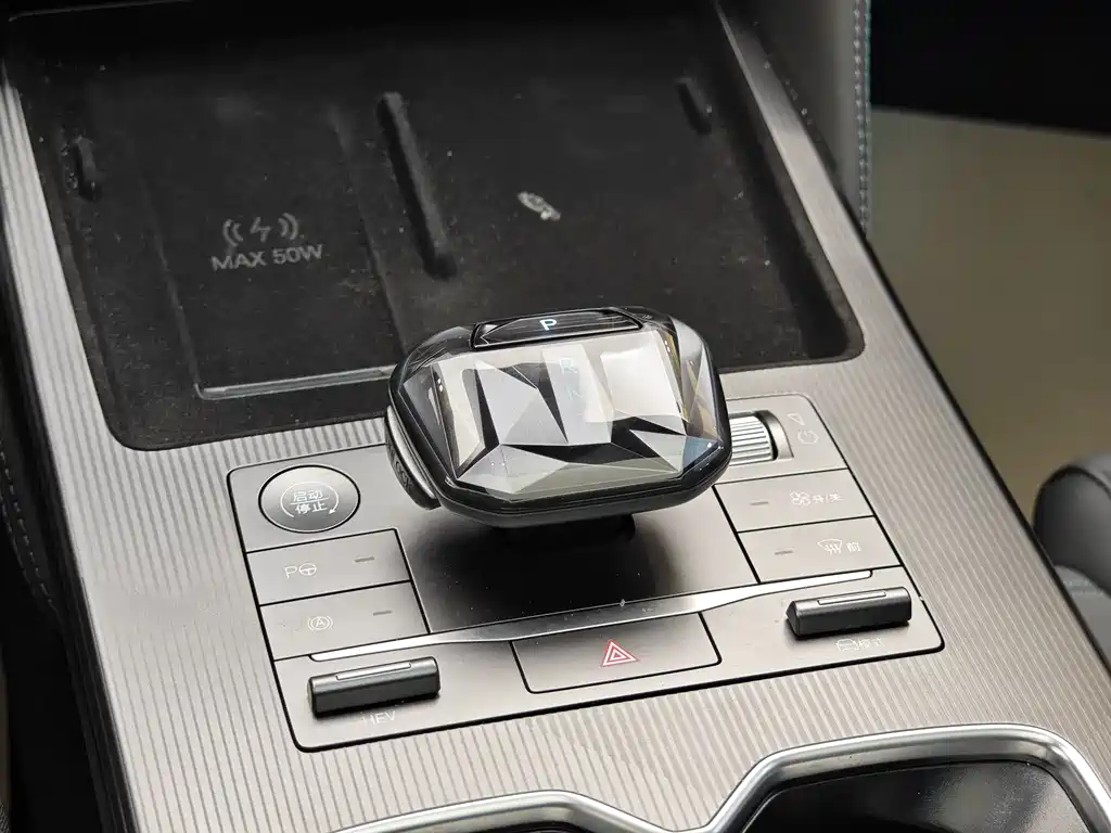 BYD BYD Song L DM-i 2025 Intelligent Driving Edition 160km Premium Model 2025 - thumbnail 17