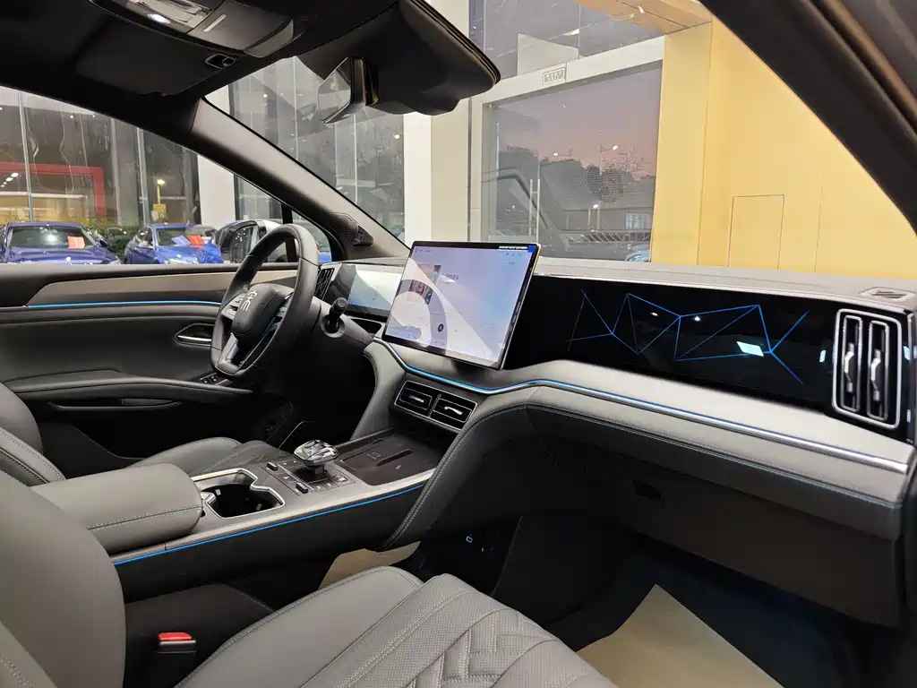 BYD BYD Song L DM-i 2025 Intelligent Driving Edition 160km Premium Model 2025 - thumbnail 30