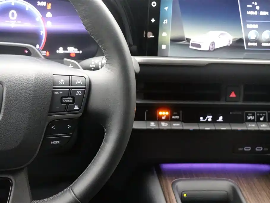 Toyota Crown (Imported) 2024 Model 2.5L Supreme Edition 2025 - thumbnail 20