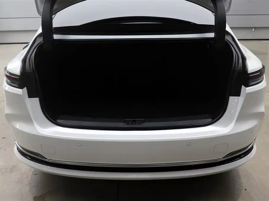 Toyota Crown (Imported) 2024 Model 2.5L Supreme Edition 2025 - thumbnail 28