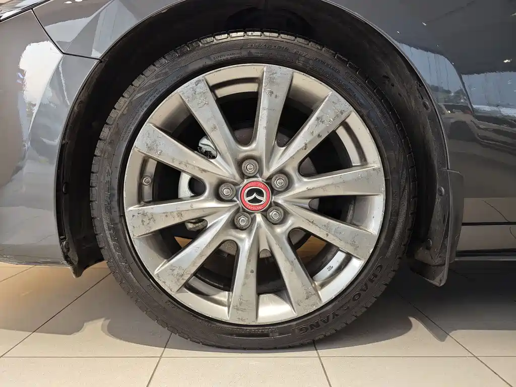 Mazda Mazda 3 Axela 2021 2.0L Automatic Elegant Version 2022 - thumbnail 5