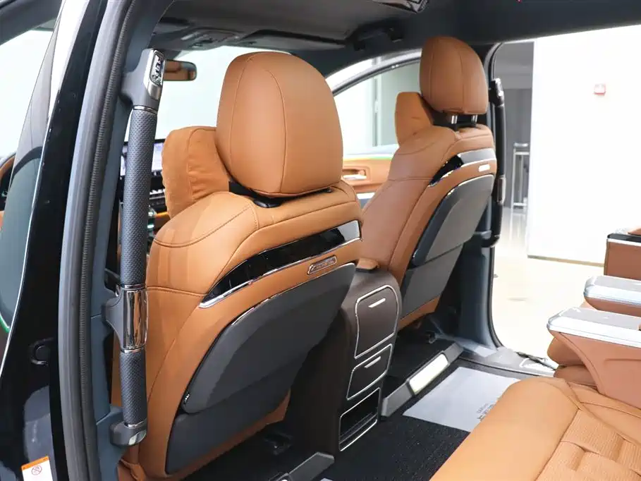 Lorinser High Roof Granvia Lornece Traveler 2026 Model 2.5L High Roof Traveler 2026 - thumbnail 21