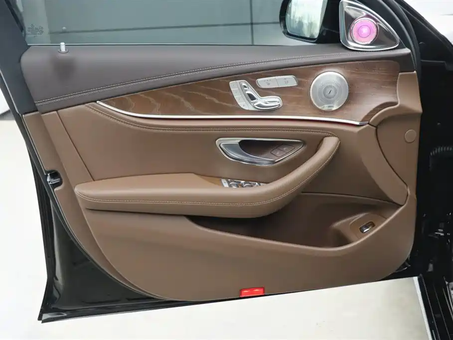 Mercedes-Benz Mercedes-Benz E-Class 2023 Facelift E 300 L Luxury 2023 - thumbnail 10