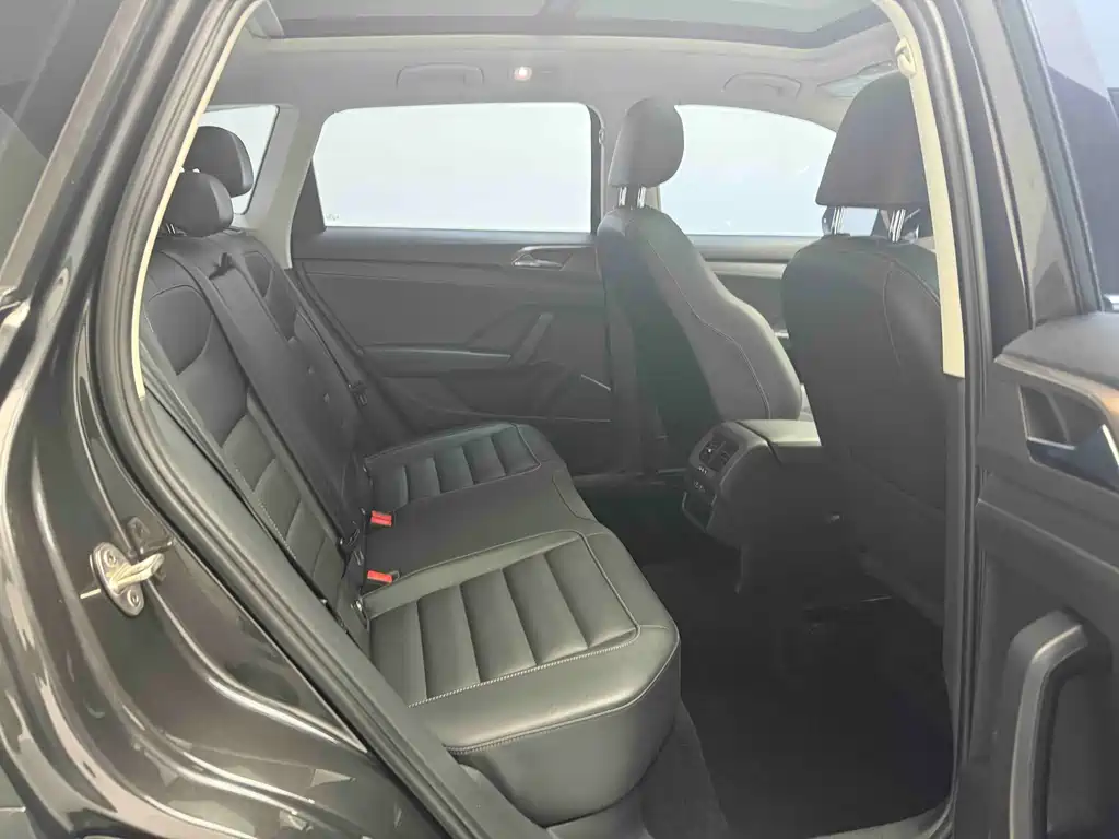 Volkswagen Tharu 2019 330TSI AWD Luxury Edition VI 2020 - thumbnail 8