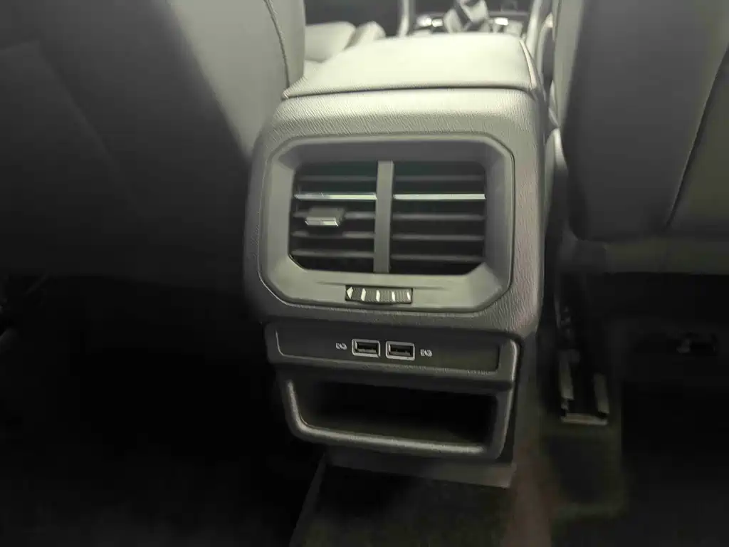 Volkswagen Tharu 2019 330TSI AWD Luxury Edition VI 2020 - thumbnail 9