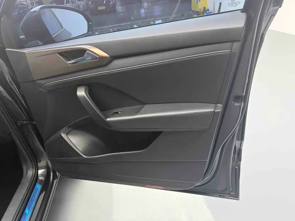 Volkswagen Tharu 2019 330TSI AWD Luxury Edition VI 2020 - thumbnail 25