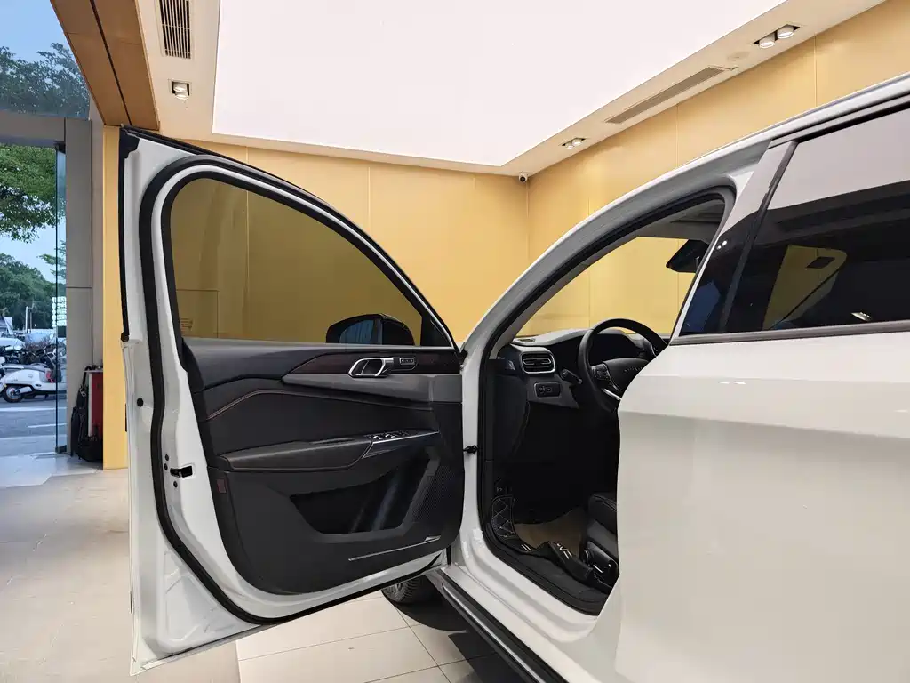 Lynk & Co Lynk & Co 02 2019 High Energy 2.0T Automatic AWD Pro Edition VI 2019 - thumbnail 7