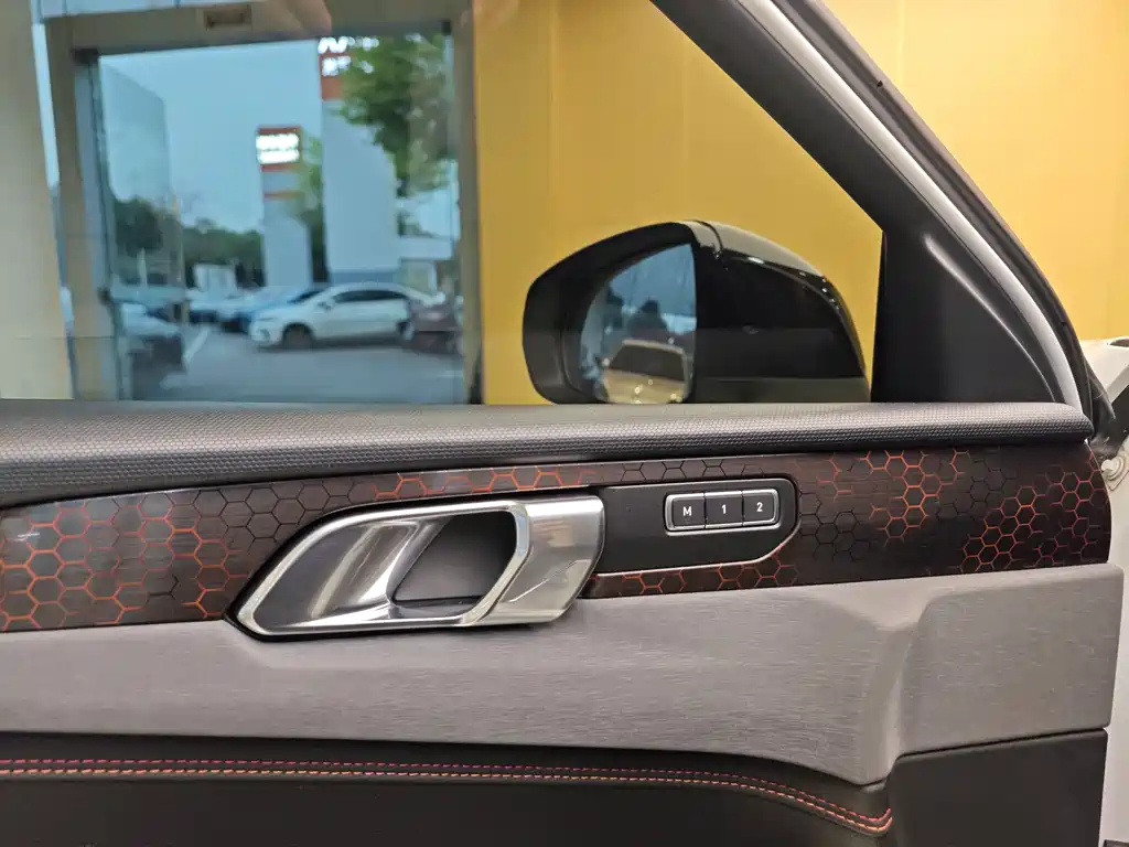 Lynk & Co Lynk & Co 02 2019 High Energy 2.0T Automatic AWD Pro Edition VI 2019 - thumbnail 8