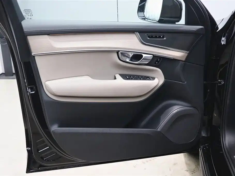 Volvo Volvo XC90 2025 Model Year Facelift B5 Inscription Luxury 5-Seat 2026 - thumbnail 10