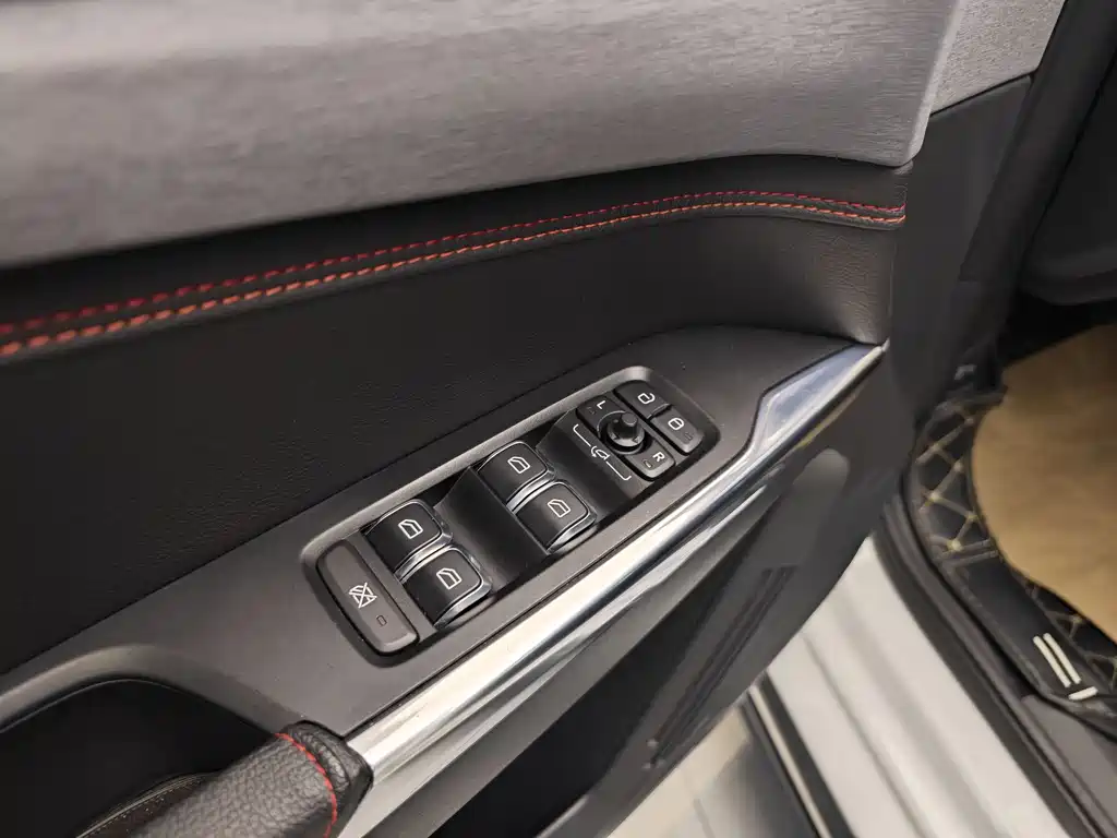 Lynk & Co Lynk & Co 02 2019 High Energy 2.0T Automatic AWD Pro Edition VI 2019 - thumbnail 9