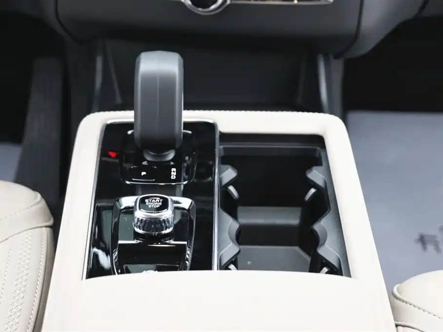 Volvo Volvo XC90 2025 Model Year Facelift B5 Inscription Luxury 5-Seat 2026 - thumbnail 14