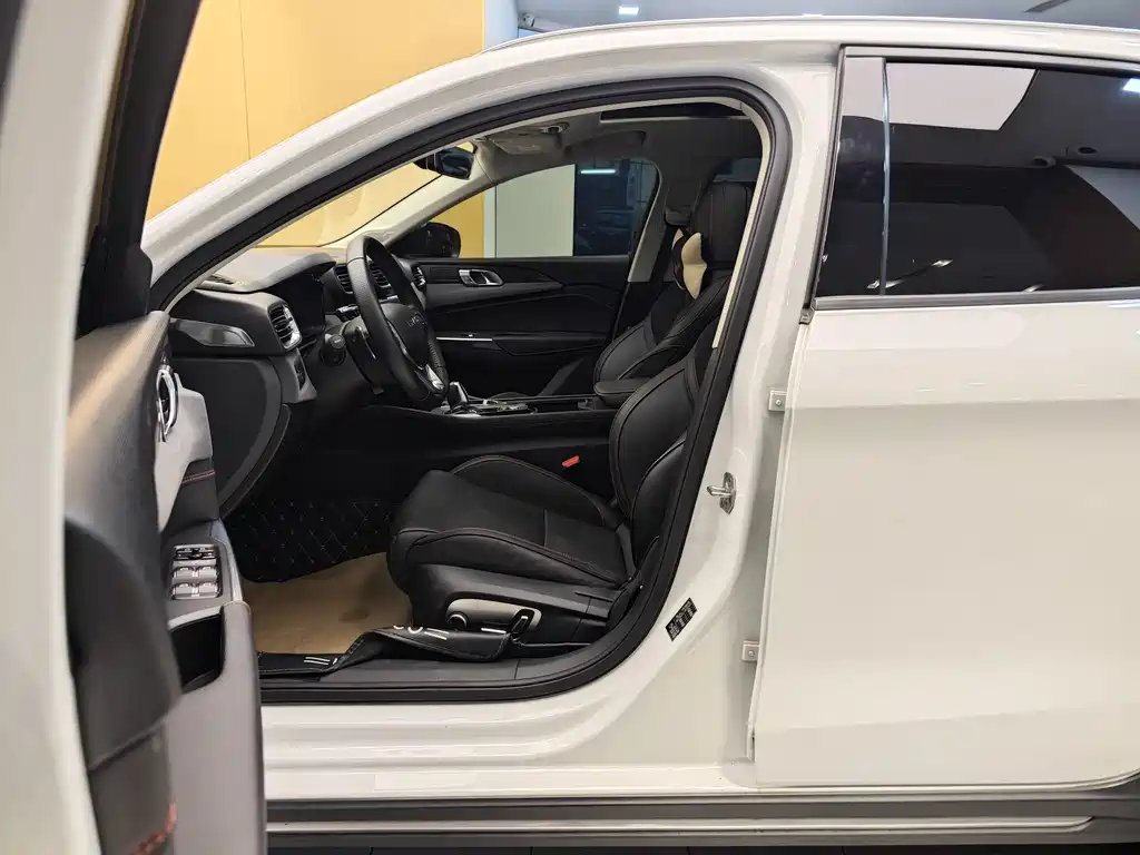 Lynk & Co Lynk & Co 02 2019 High Energy 2.0T Automatic AWD Pro Edition VI 2019 - thumbnail 13