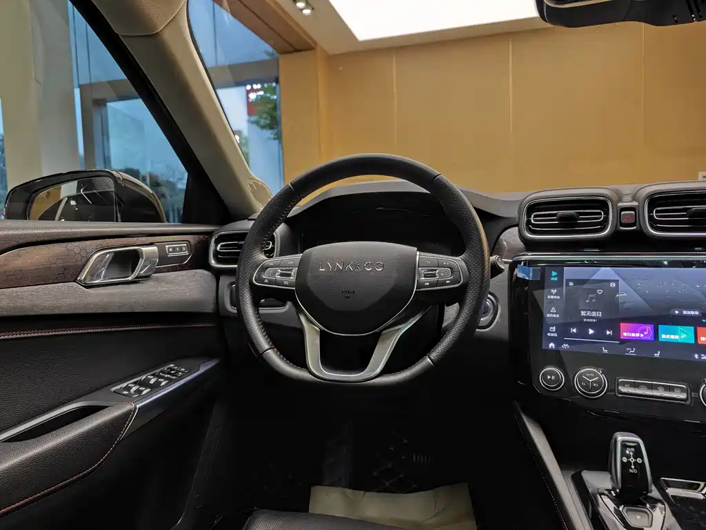 Lynk & Co Lynk & Co 02 2019 High Energy 2.0T Automatic AWD Pro Edition VI 2019 - thumbnail 14