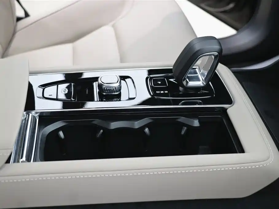 Volvo Volvo XC90 2025 Model Year Facelift B5 Inscription Luxury 5-Seat 2026 - thumbnail 18