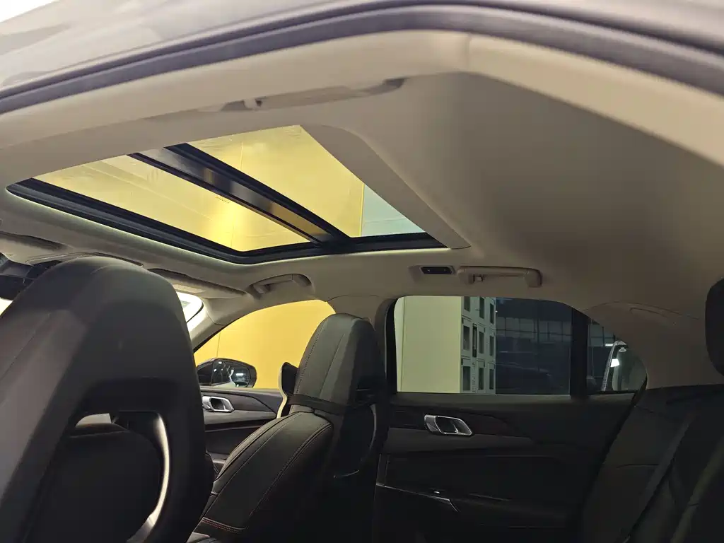 Lynk & Co Lynk & Co 02 2019 High Energy 2.0T Automatic AWD Pro Edition VI 2019 - thumbnail 23