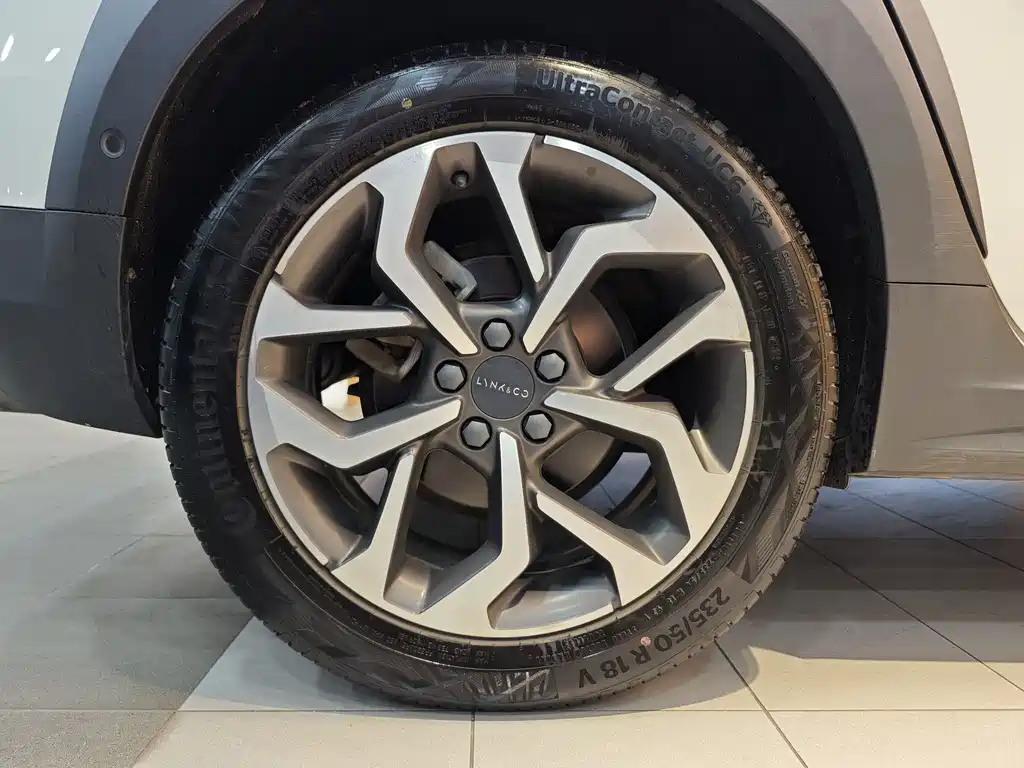Lynk & Co Lynk & Co 02 2019 High Energy 2.0T Automatic AWD Pro Edition VI 2019 - thumbnail 30