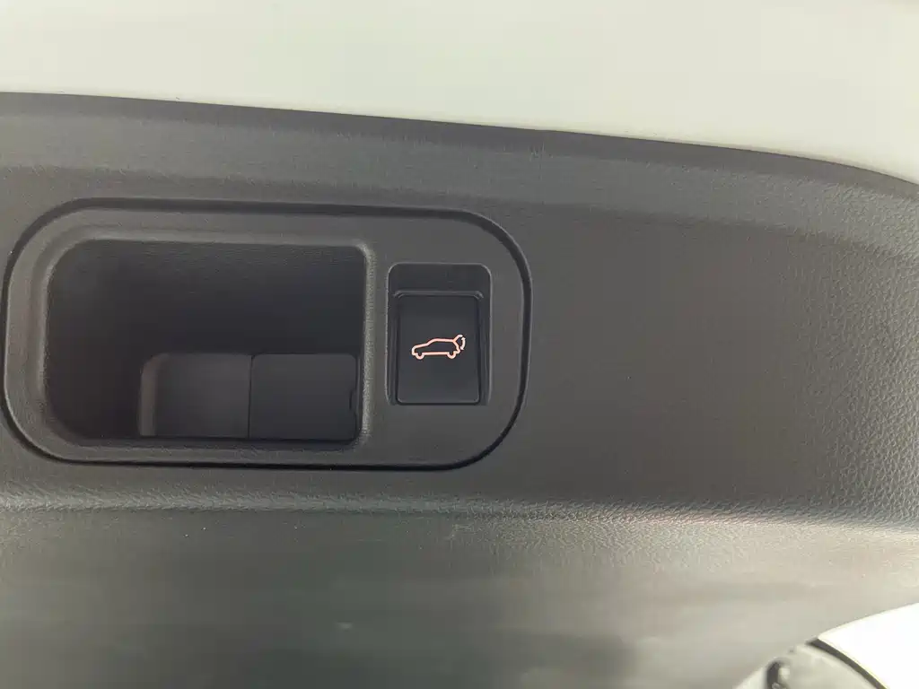 GAC Trumpchi GAC Trumpchi M6 2023 PRO 270T DCT Luxury Edition 2024 - thumbnail 28