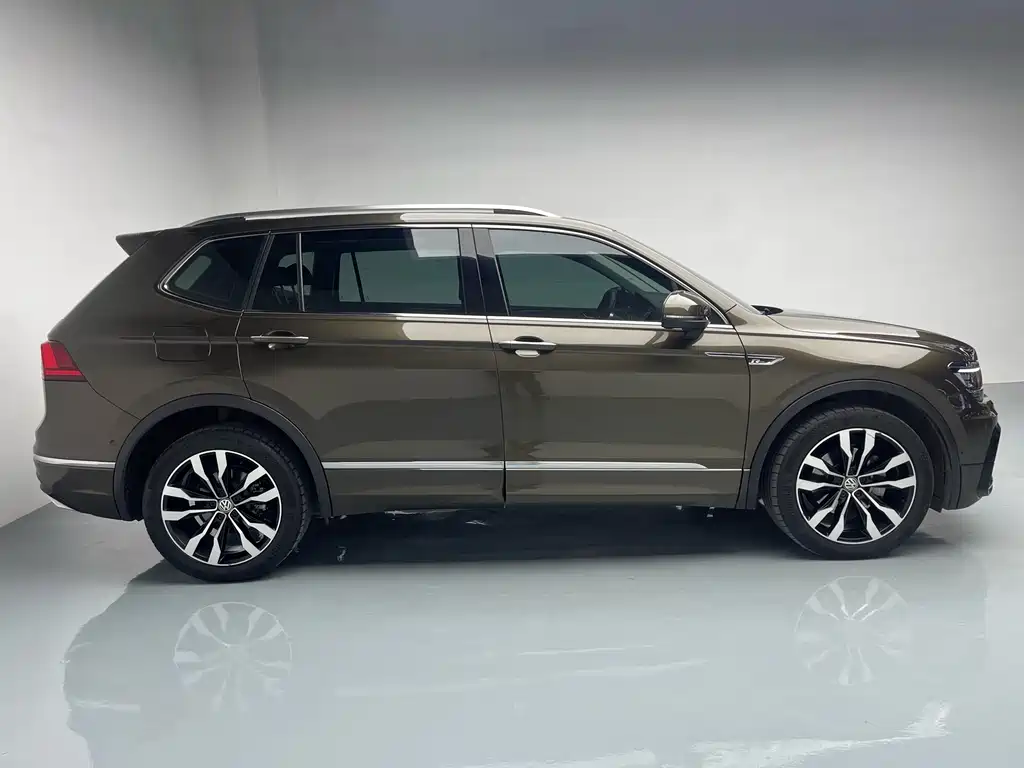 Volkswagen Tiguan L 2020 330TSI Automatic 2WD R-Line Flagship Edition China VI 2020 - thumbnail 5