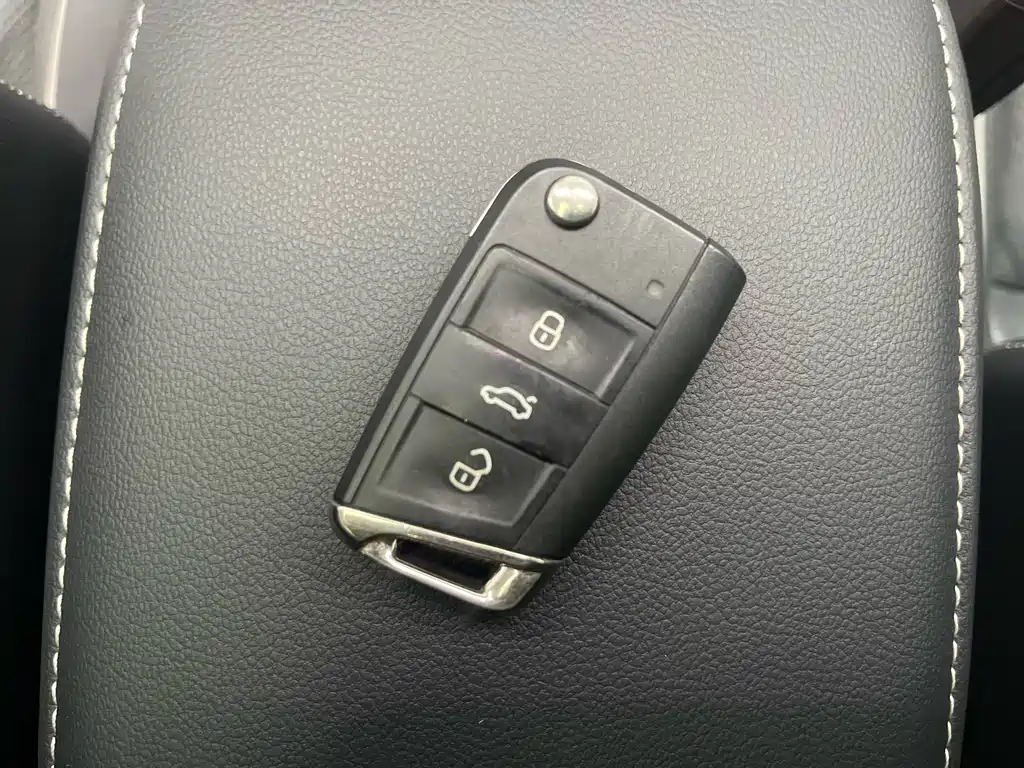 Volkswagen Tiguan L 2020 330TSI Automatic 2WD R-Line Flagship Edition China VI 2020 - thumbnail 7