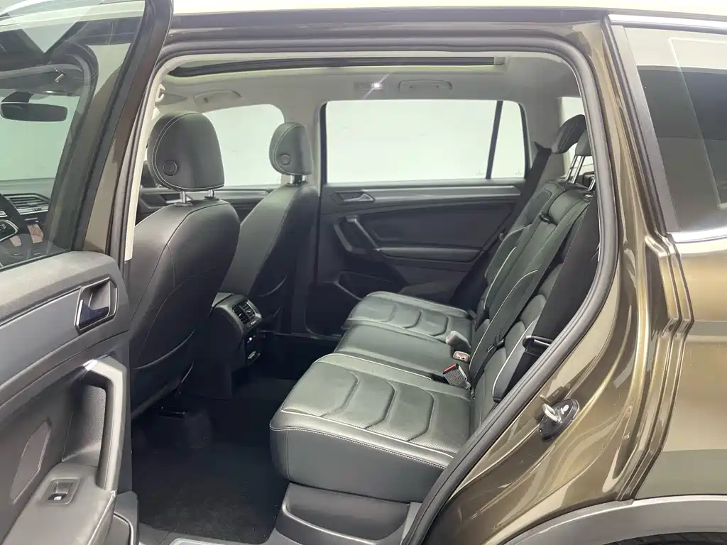 Volkswagen Tiguan L 2020 330TSI Automatic 2WD R-Line Flagship Edition China VI 2020 - thumbnail 13