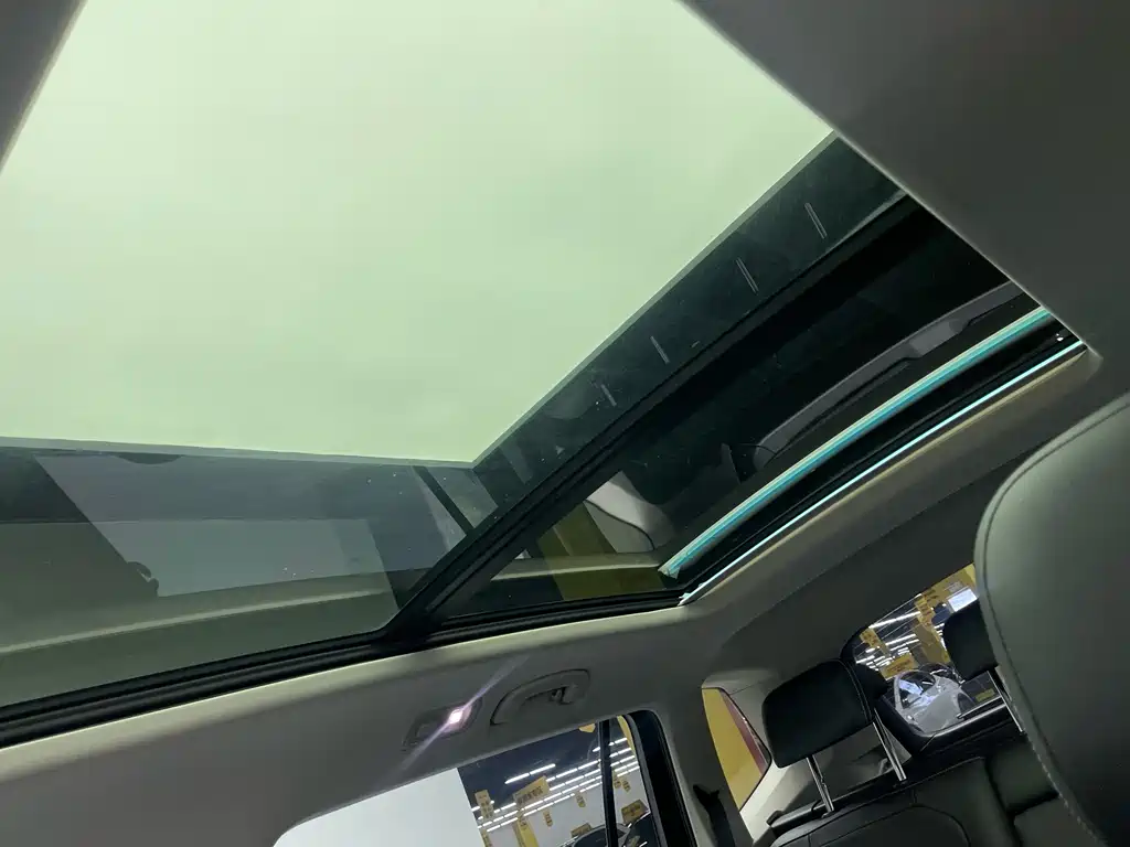 Volkswagen Tiguan L 2020 330TSI Automatic 2WD R-Line Flagship Edition China VI 2020 - thumbnail 16