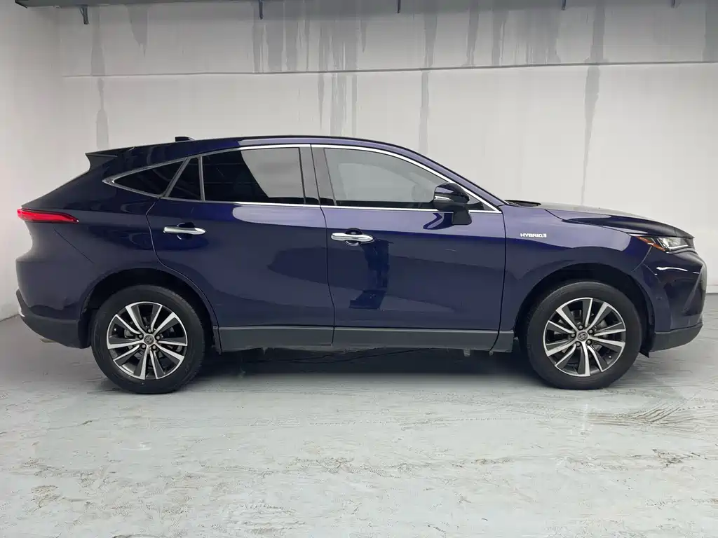 Toyota Toyota Harrier 2022 Hybrid 2.5L CVT 2WD Luxury Edition 2023 - thumbnail 6