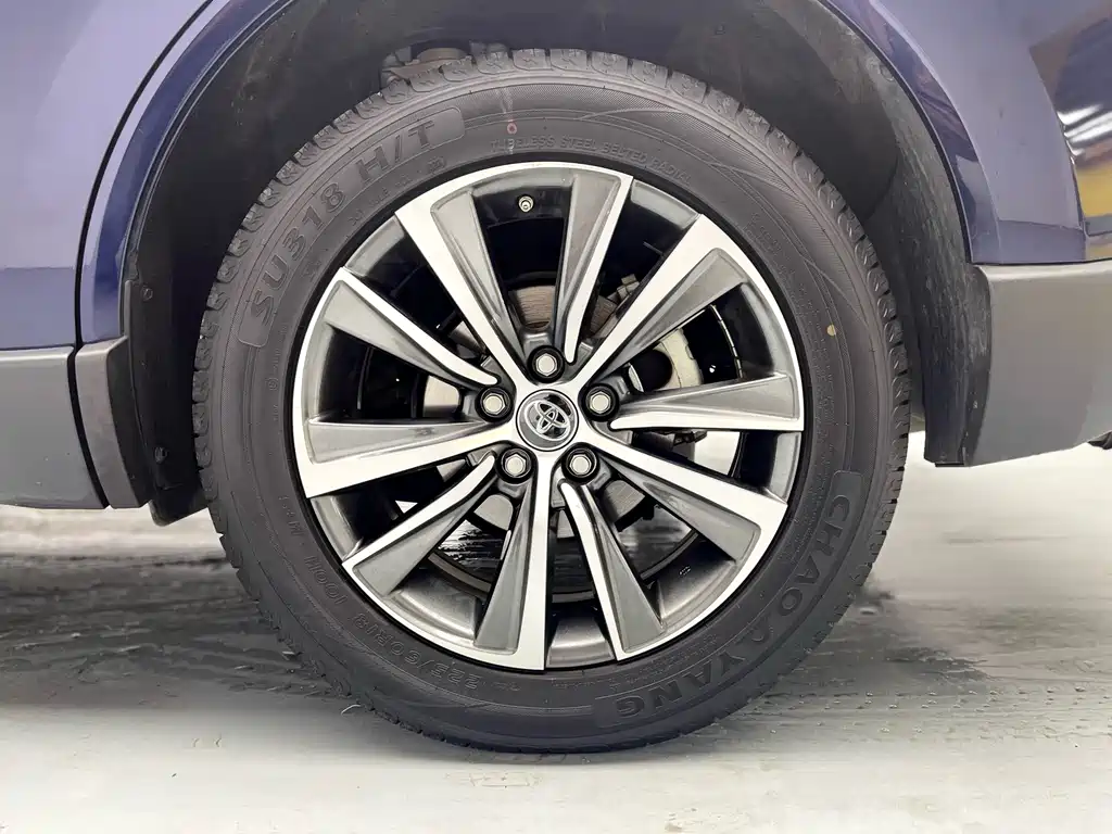 Toyota Toyota Harrier 2022 Hybrid 2.5L CVT 2WD Luxury Edition 2023 - thumbnail 9