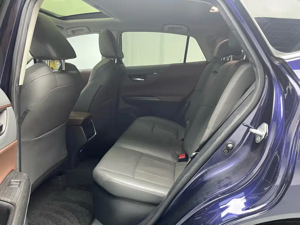 Toyota Toyota Harrier 2022 Hybrid 2.5L CVT 2WD Luxury Edition 2023 - thumbnail 18