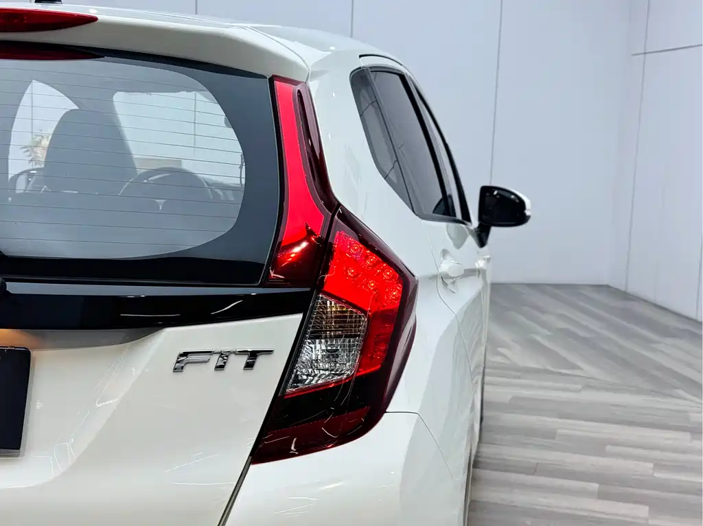 Honda Honda Fit 2018 1.5L CVT Comfort with Sunroof 2018 - thumbnail 20