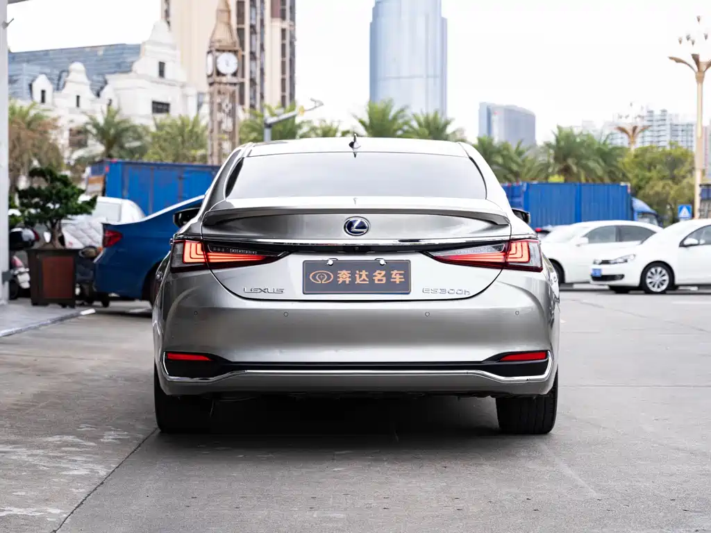 Lexus Lexus ES 300h Executive Edition 2018 Model China V Emission Standard 2019 - thumbnail 5