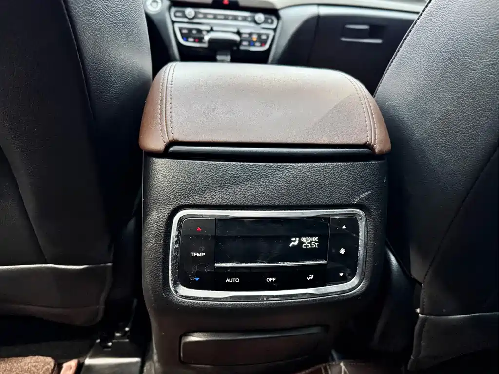 GAC Trumpchi GAC Trumpchi GS8 2017 320T 2WD Luxury Intelligent Connectivity Version (Seven Seats) 2017 - thumbnail 18