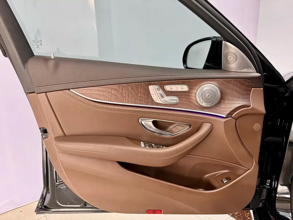 Mercedes-Benz Mercedes-Benz E-Class 2020 E 300 L Fashion Edition 2020 - thumbnail 9