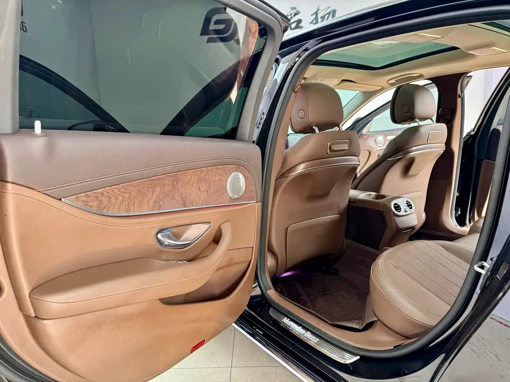 Mercedes-Benz Mercedes-Benz E-Class 2020 E 300 L Fashion Edition 2020 - thumbnail 12