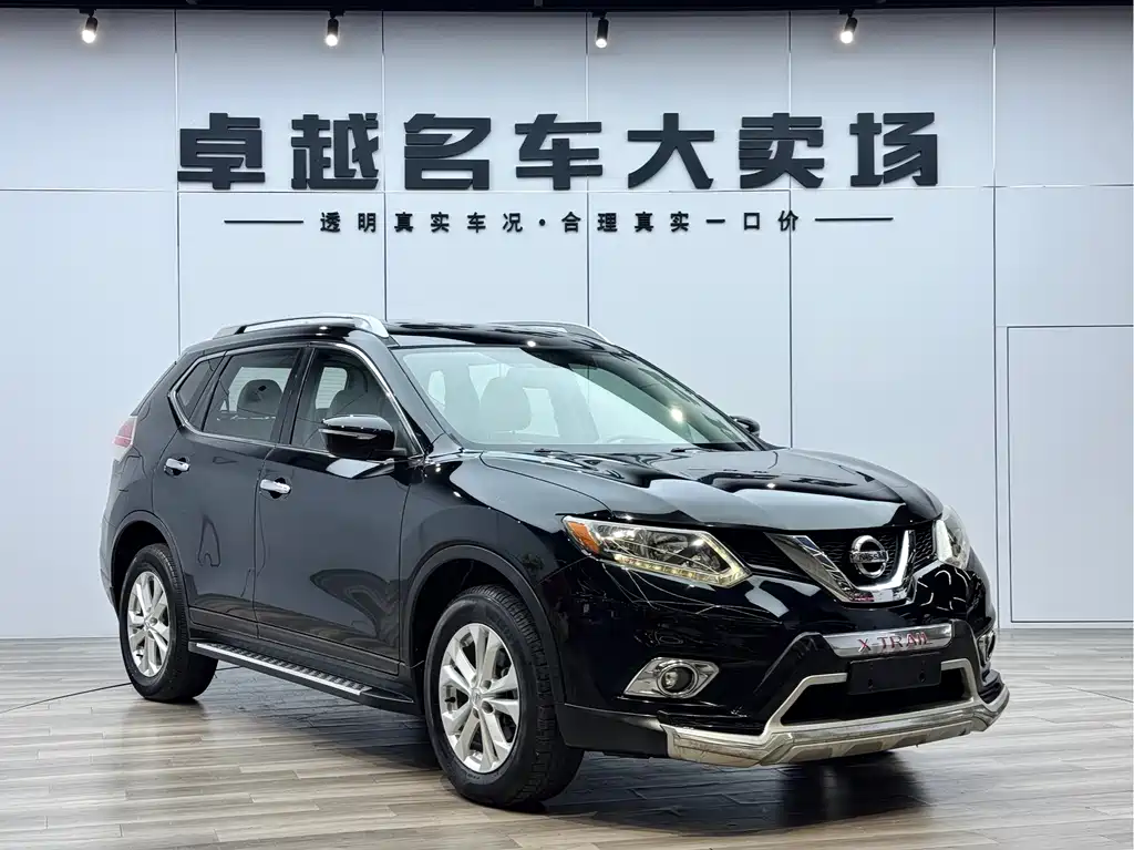 Nissan Nissan X-Trail 2015 2.5L CVT Premium MAX 4WD 2017 - thumbnail 3