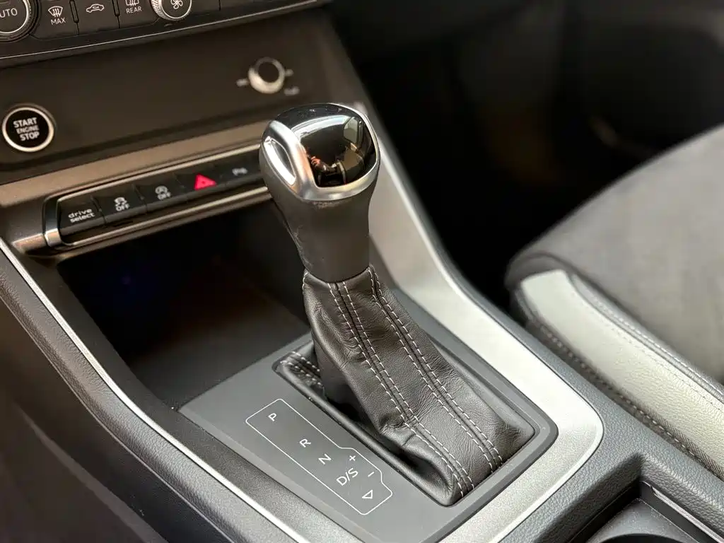 Audi Audi Q3 2023 40 TFSI Fashion Dynamic Edition 2023 - thumbnail 15