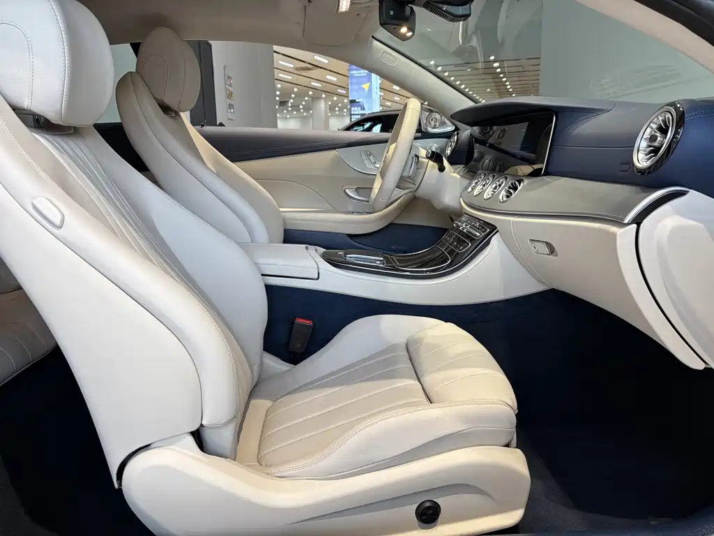 Mercedes-Benz Mercedes-Benz E-Class Coupe E 260 2023 Model 2023 - thumbnail 15