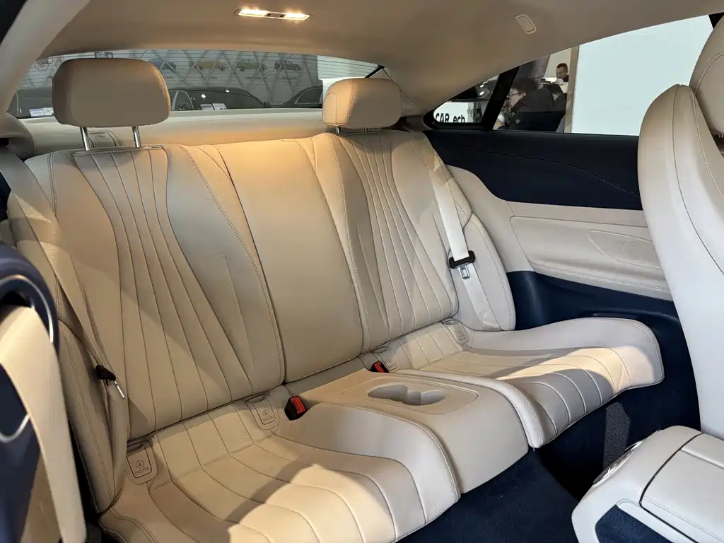 Mercedes-Benz Mercedes-Benz E-Class Coupe E 260 2023 Model 2023 - thumbnail 17