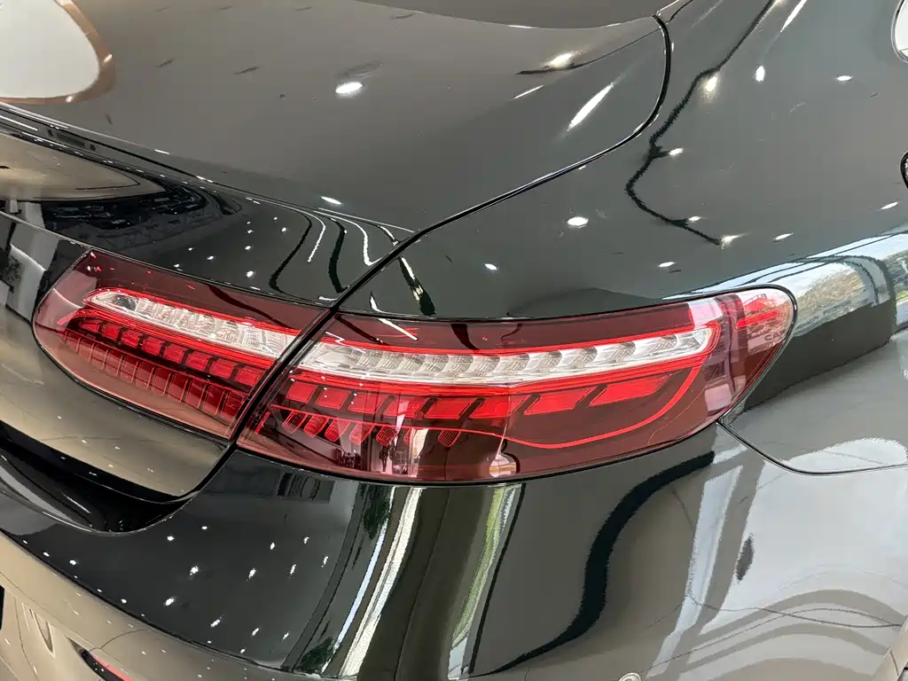 Mercedes-Benz Mercedes-Benz E-Class Coupe E 260 2023 Model 2023 - thumbnail 22